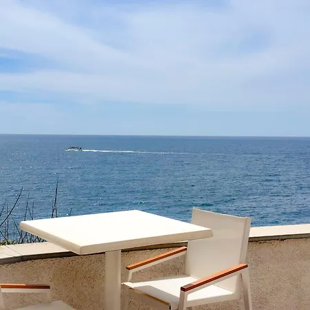 La Ripa - The Spinnaker 3*